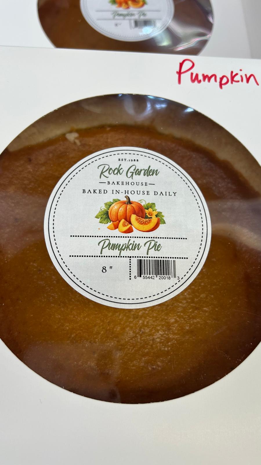Round product label on a packaged pumpkin pie